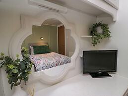 Robin's Lodge