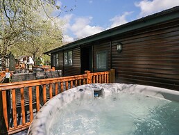 Robin's Lodge