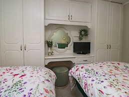 Robin's Lodge