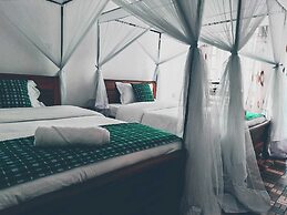 Queen's Way Resort