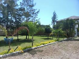 Queen's Way Resort