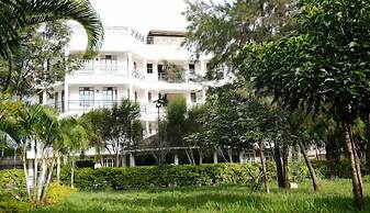 Queen's Way Resort