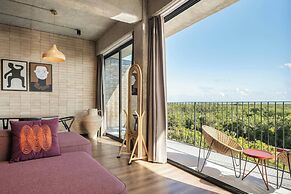 Moxy Tulum