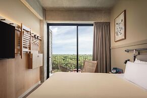 Moxy Tulum