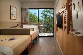 Moxy Tulum