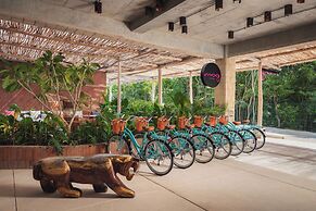 Moxy Tulum