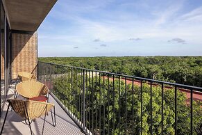 Moxy Tulum