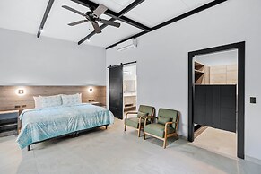 Brand-New 6BD Giant with Private Pool by SPCR