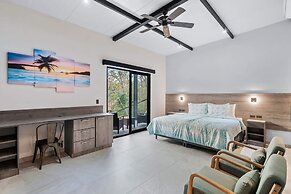 Brand-New 6BD Giant with Private Pool by SPCR