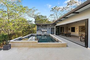 Brand-New 6BD Giant with Private Pool by SPCR