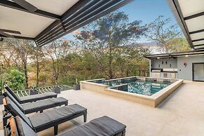 Brand-New 6BD Giant with Private Pool by SPCR