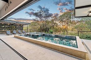 Brand-New 6BD Giant with Private Pool by SPCR