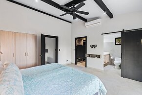 Brand-New 6BD Giant with Private Pool by SPCR