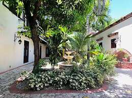 Paseo Colonial - El Monasterio 4