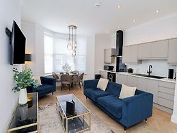 The Salisbury Apartment 301