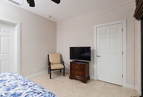 3-Bedroom, 2-Bath Condo Overlooking Pool