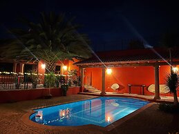 LA CASA ROJA