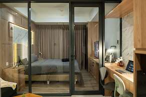 The Smith Luxury SkyView Apartments