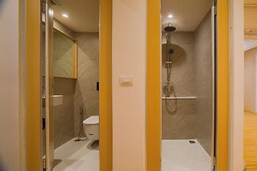 BEAT. Warii Hostel at Chaophraya River