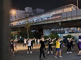BEAT. Warii Hostel at Chaophraya River