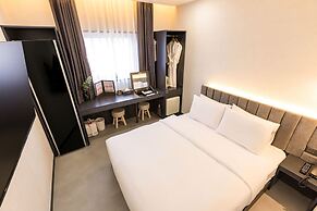 Giverny Hotel