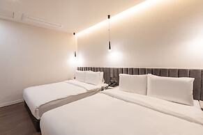 Giverny Hotel
