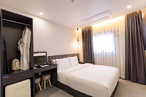 Giverny Hotel