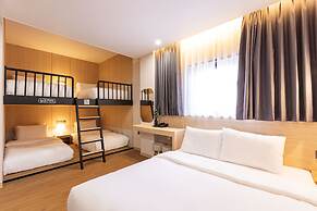 Giverny Hotel