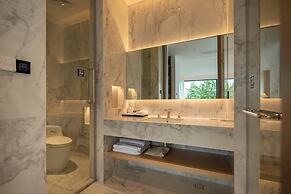Anyu Aranya Collection Sea View Resort Hotel