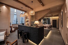 Anyu Aranya Collection Sea View Resort Hotel