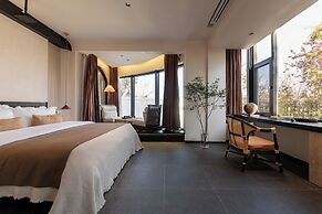 Anyu Aranya Collection Sea View Resort Hotel