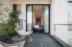 Anyu Aranya Collection Sea View Resort Hotel