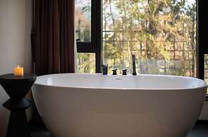 Anyu Aranya Collection Sea View Resort Hotel