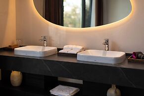 Anyu Aranya Collection Sea View Resort Hotel