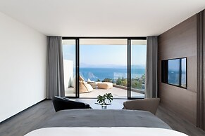 Anyu Aranya Collection Sea View Resort Hotel
