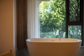 Anyu Aranya Collection Sea View Resort Hotel