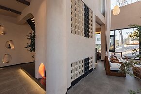 Anyu Aranya Collection Sea View Resort Hotel