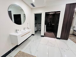 H & H Boutique and Spa