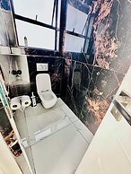 H & H Boutique and Spa