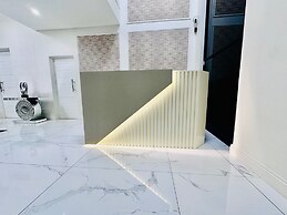 H & H Boutique and Spa
