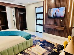 H & H Boutique and Spa