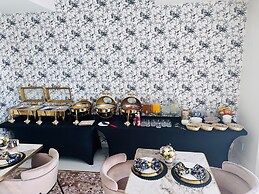 H & H Boutique and Spa