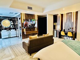 H & H Boutique and Spa