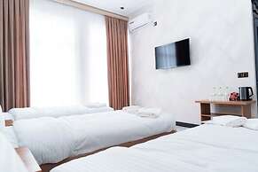 GOLD STAR PALACE HOTEL