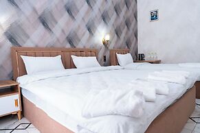 GOLD STAR PALACE HOTEL