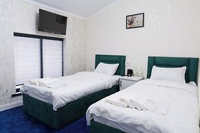 GOLD STAR PALACE HOTEL