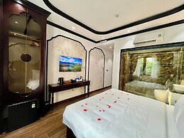 Royal Hanoi Hotel