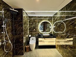 Royal Hanoi Hotel
