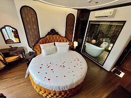 Royal Hanoi Hotel