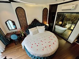 Royal Hanoi Hotel